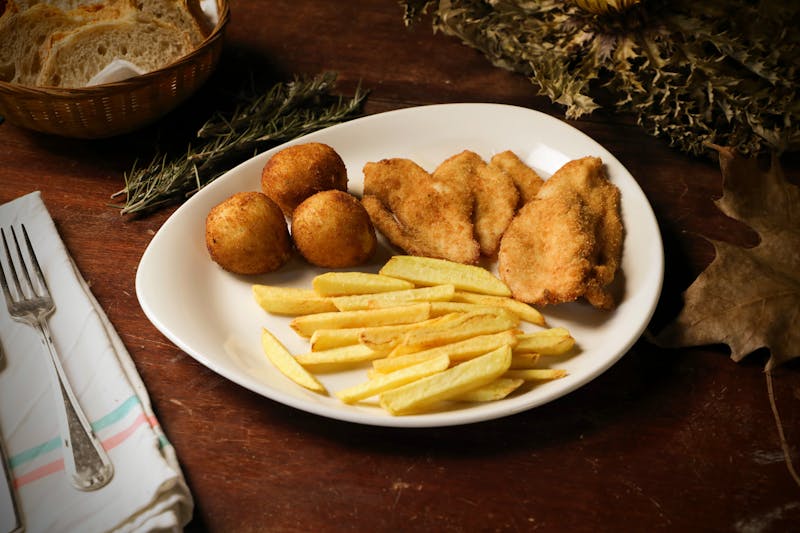 Kids meal hot chicken mini tenders combo